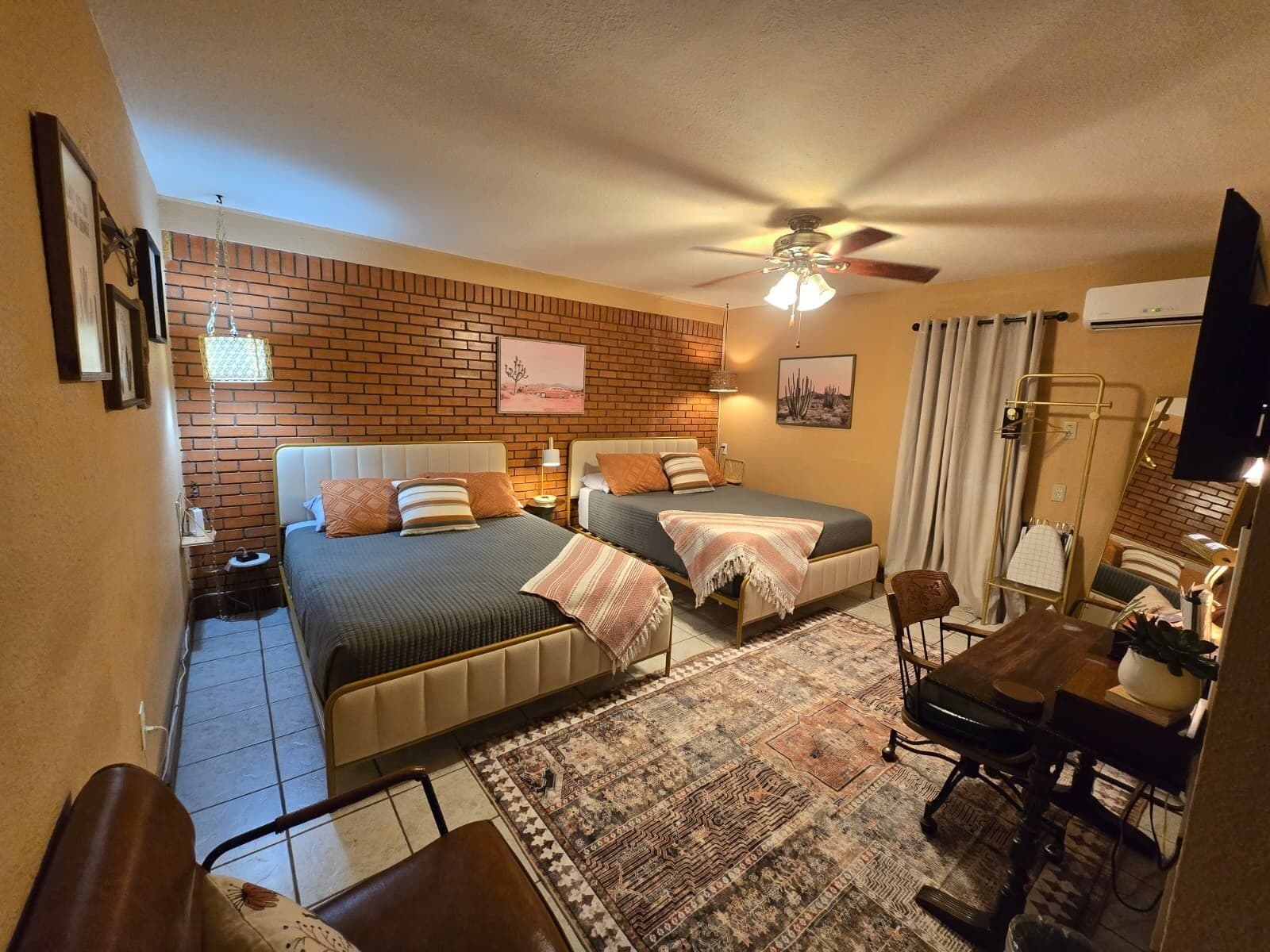 Habitación doble Deluxe | Wifi gratis y ropa de cama 