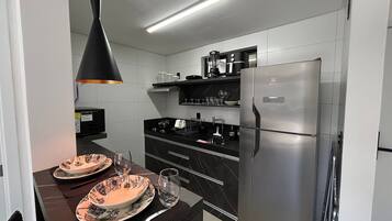 Comfort Apartment, 1 Double Bed with Sofa bed, Non Smoking, Lanai | Private kitchen | Fridge, microwave, cookware/dishes/utensils