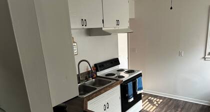 2 Bed house centrally located