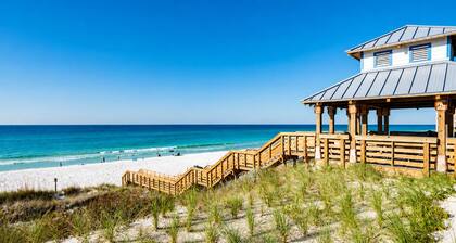 Casa Blanca | Rooftop Bar • Elevator • Golf Cart • 400' Beach Access