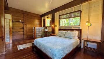 1 slaapkamer, een kluis op de kamer, individueel gedecoreerd