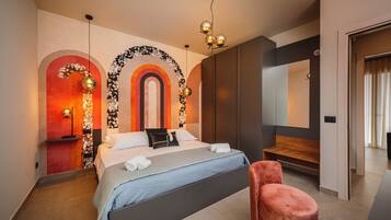 5 bedrooms, in-room safe, desk, iron/ironing board