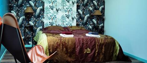 1 bedroom, travel cot, free WiFi