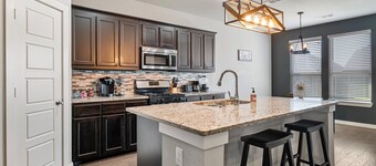 Aubrey Escape w/ Fenced Backyard by StayLage