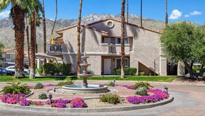 Unclassified image, 5 of 44, button - Mojo Dojo Dog-Friendly 2BR/2BA in Mesquite Country Club by The Prescot Preserve (Palm Springs)