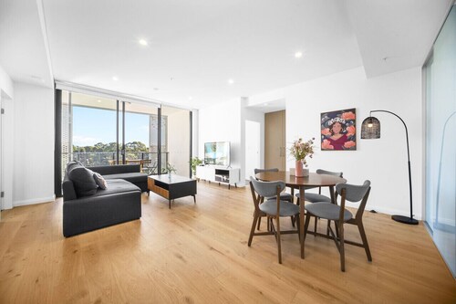 Castle Hill/Norwest Modern 2BR APT