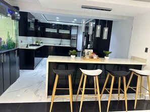 Unclassified image, 3 of 16, button