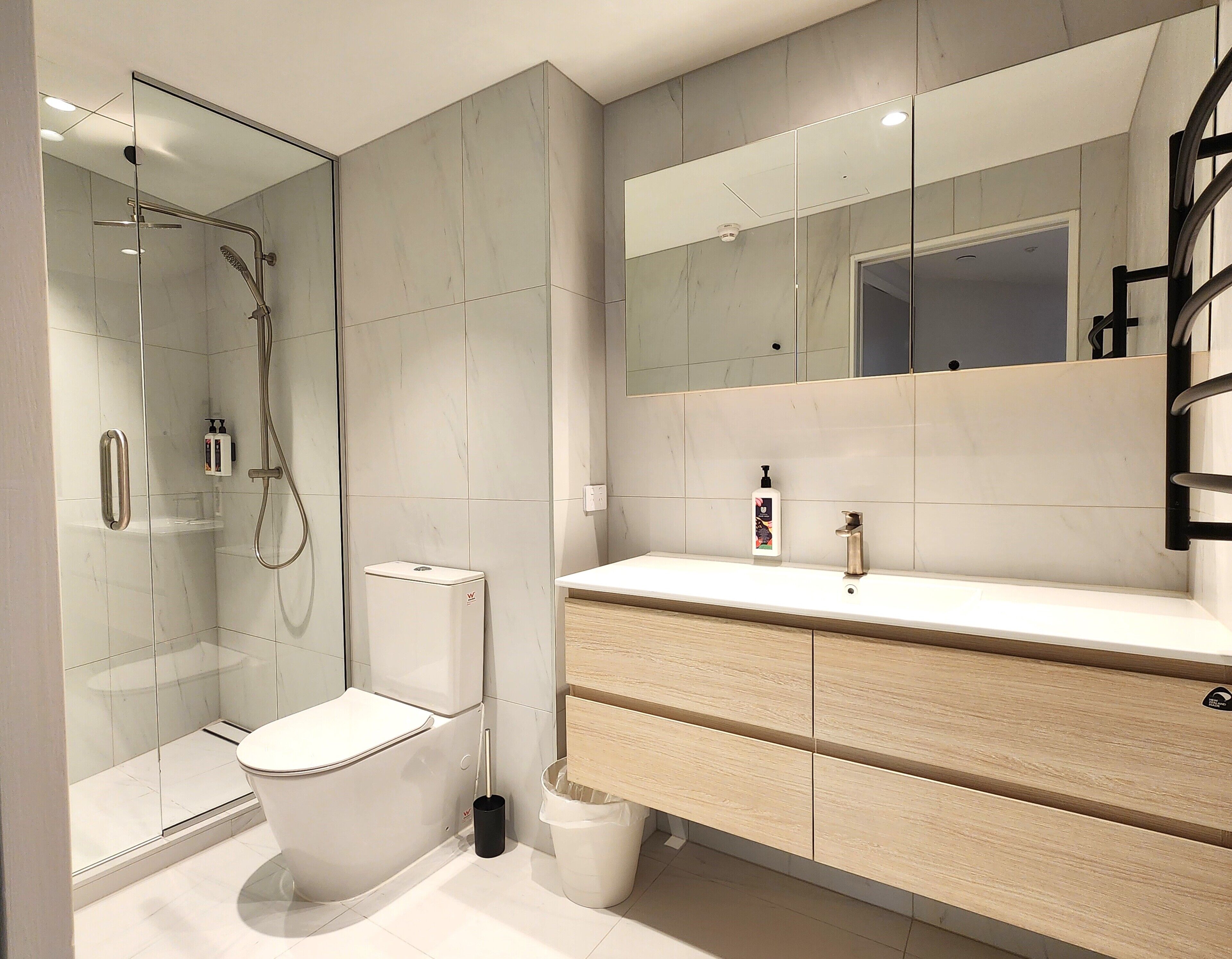 Deluxe Apartment, 3 Bedrooms, Private Bathroom, Bay View | Bathroom
