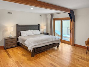 5 Schlafzimmer, Schreibtisch, Bügeleisen/Bügelbrett, kostenloses WLAN