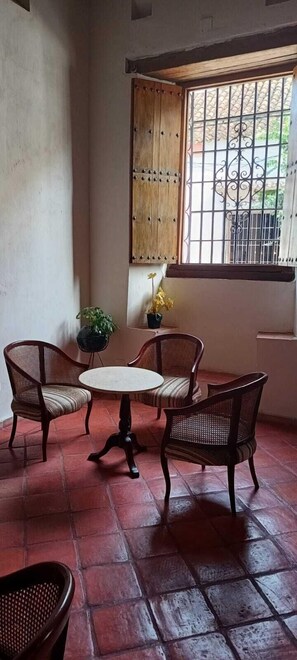 Smart TV de 32 pulgadas con canales por cable