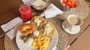 فطور أوروبي مجانًا يوميًا