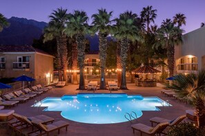 Pool - Ramada Palm Springs (Palm Springs)