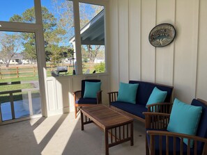 Interior - Clean, Modern Cottage close to the Vine & Round Top. The perfect country retreat (New Ulm)