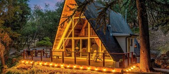 The Epic A - Hot Tub and Views on an Acre