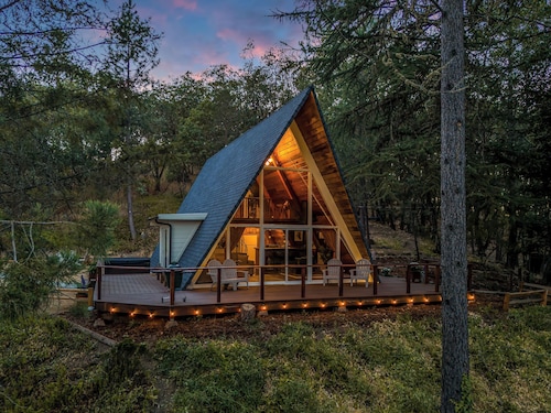 The Epic A - Hot Tub and Views on an Acre