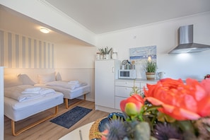 1 bedroom, in-room safe, iron/ironing board, WiFi