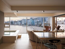 Premium Ocean Suite | Beach/ocean view