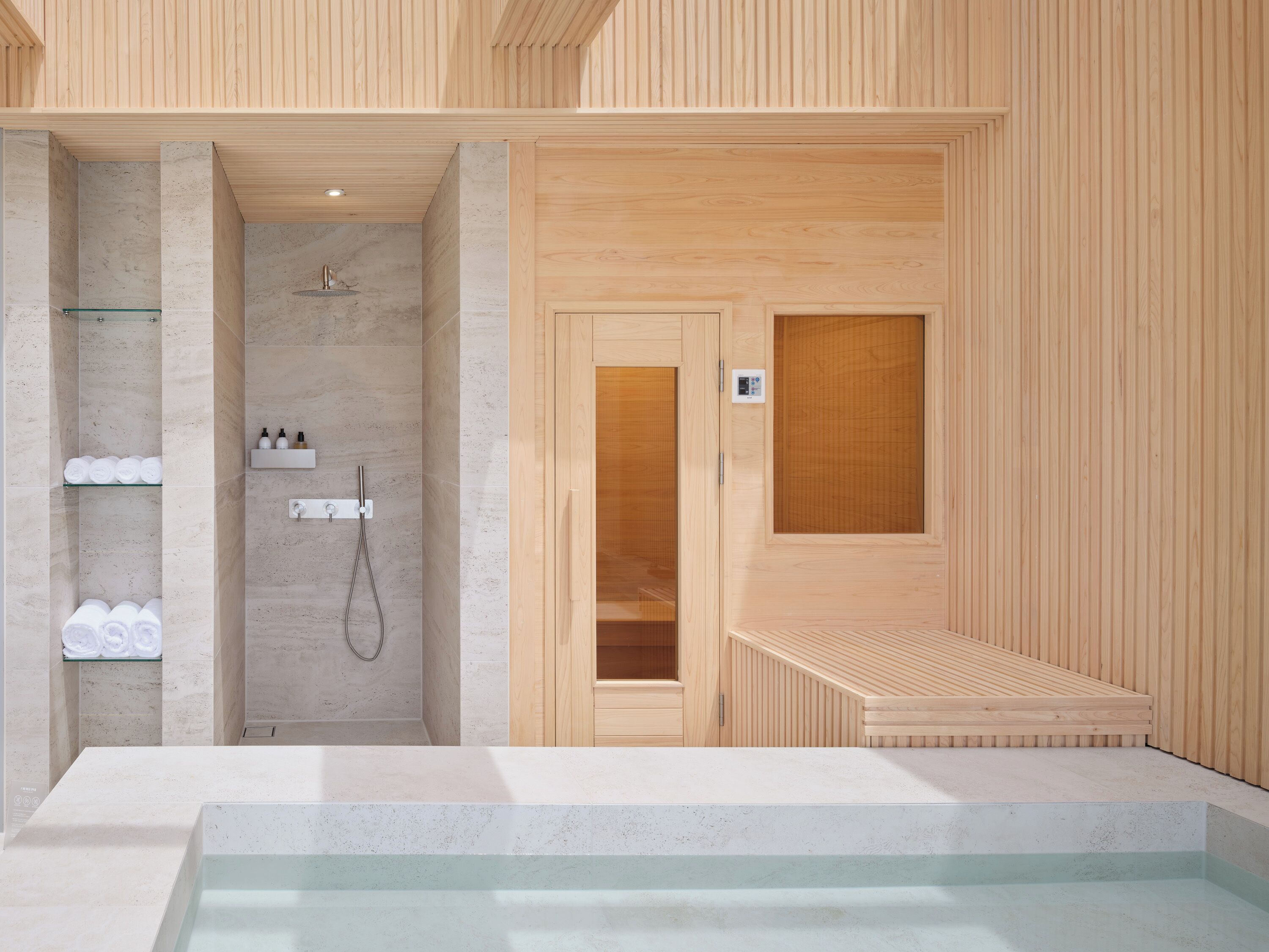 Penthouse | Private spa tub