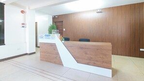 Lobby - Reddoorz @ Rj's Bldg Near Lyceum Gen. Trias Cavite (General Trias)