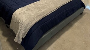 1 chambre, fer et planche à repasser, Wi-Fi gratuit