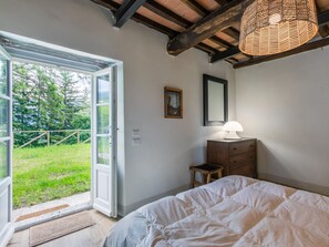 4 bedrooms, WiFi