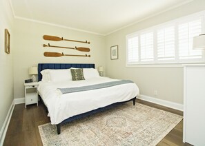 4 bedrooms, iron/ironing board, travel cot, WiFi