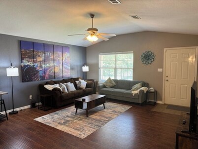 Amazing 3-bedroom home with 2 full baths. Spacious fenced backyard. WiFi present