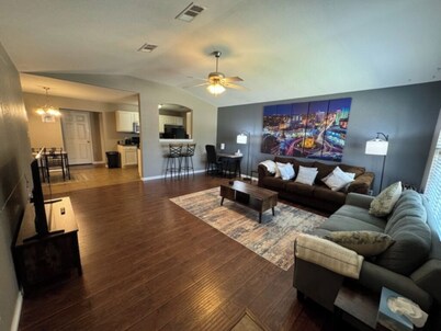 Amazing 3-bedroom home with 2 full baths. Spacious fenced backyard. WiFi present