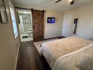 4 bedrooms, free WiFi, bed sheets