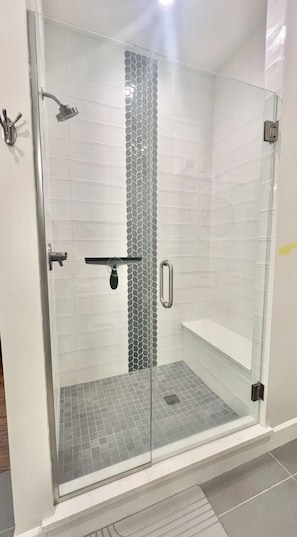 Shower, hair dryer, towels, soap - Sky House- Family Friendly Cozy Mountain Escape right in town of Grand Lake (Grand Lake)