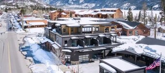 Sky House- Family Friendly Cozy Mountain Escape right in town of Grand Lake