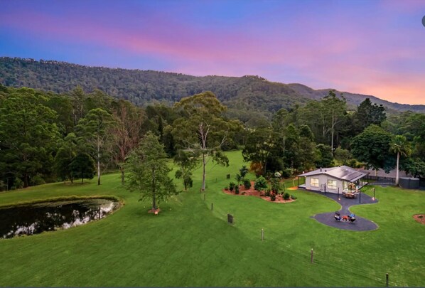 Property grounds - Farm-stay +16 acres + Mineral Pool; 1 hr to Byron Bay, 30 to Nimbin & Lismore. (Larnook)