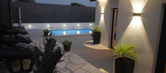 Aparment with Private Pool ,Shades of blueMM
