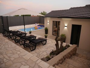 Pool - Aparment with Private Pool ,Shades of blueMM (Imotski)
