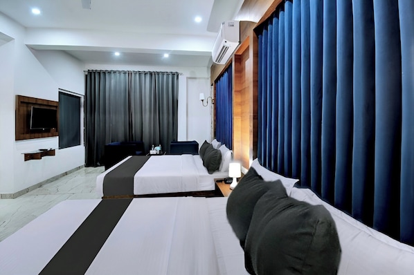 Family Room | Premium bedding, free WiFi, bed sheets