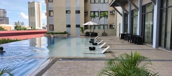 The Persimmon Studios 1233