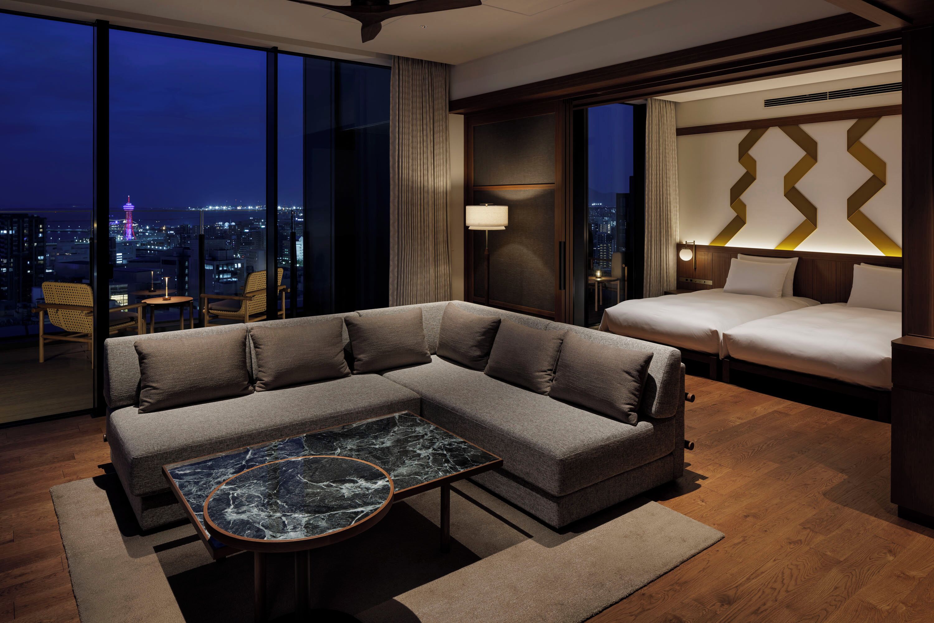 Premium Suite, Non Smoking, City View | Living area