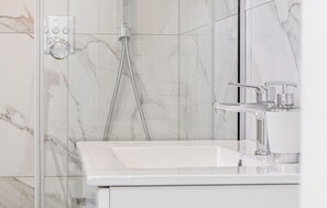 Dusche, Haartrockner