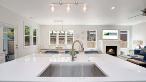 Interior - Octopus Garden (Manzanita)