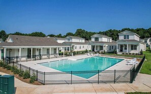 Pool - Amelia Guesthouse | Best Playoff Weekend Rate (Oxford)