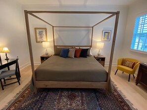 3 bedrooms, iron/ironing board, WiFi, bed sheets - Amelia Guesthouse | Best Playoff Weekend Rate (Oxford)