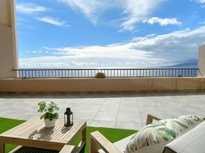 Terrace/patio - Ocean view apartment (Radazul Bajo)