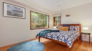 5 bedrooms, free WiFi, bed sheets - Arrawong - Amazing Views! (Merimbula)