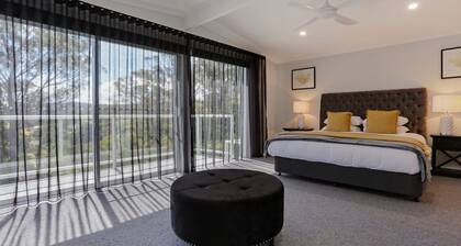 Ruby Moon - Pet Friendly!