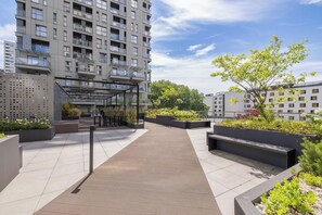 Sun deck - Modern Apartment by Renters (Katowice)