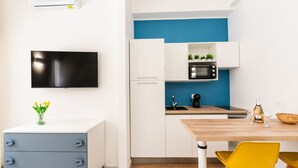 茶具/咖啡用具、冰箱、烤箱、炉灶