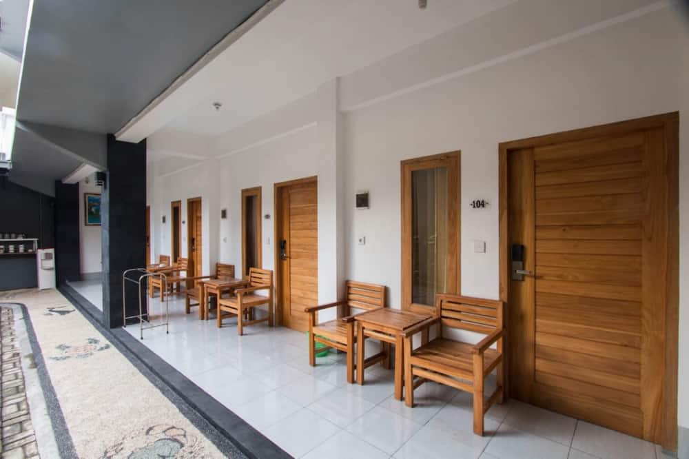 Blue Coral Inn