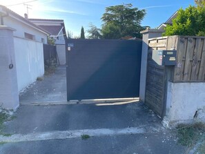 Enceinte de lâhĂ©bergement