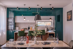 Fridge, microwave, oven, stovetop - Villa Silvana - pool & fitness & game room (Bilice)