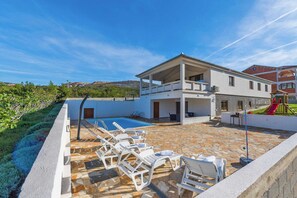 Villa | Exterior